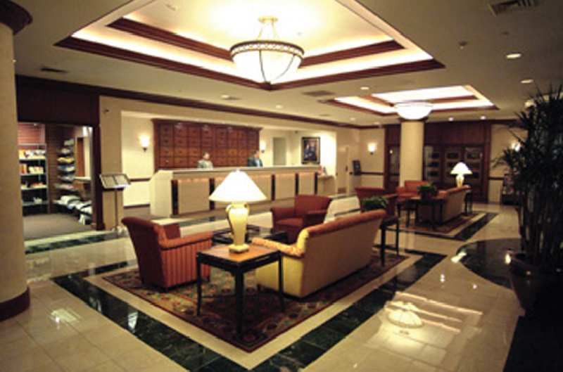 Courtyard By Marriott Chicago Downtown/River North Exterior photo